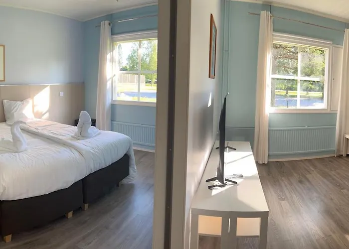 Lakeside Ravintola *