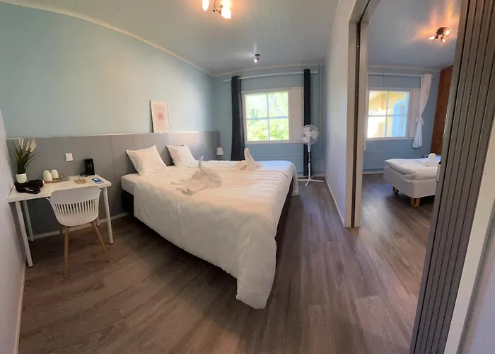 Lakeside Ravintola Hotel *