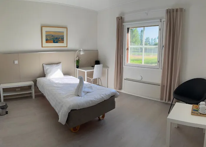 Lakeside Ravintola Hotel *